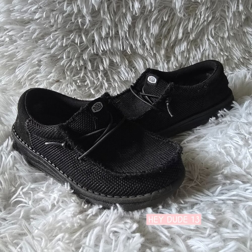 HEYDUDE Wally Funk Mono